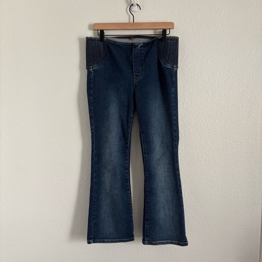 Pilcro Anthropologie Women's Size 30 Blue Pull On Flare Jeans